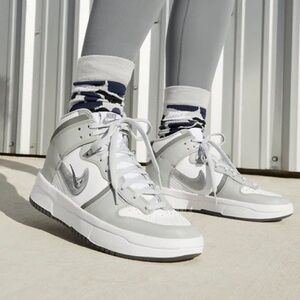 Nike Women's Dunk in Light Smoke Grey *SZ 8.5*